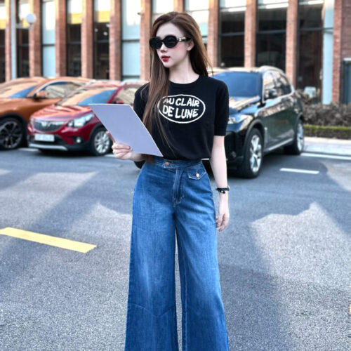Alternative view of Quần Jeans Cạp Cao Ống Suông Có Nắp Túi Trang Trí