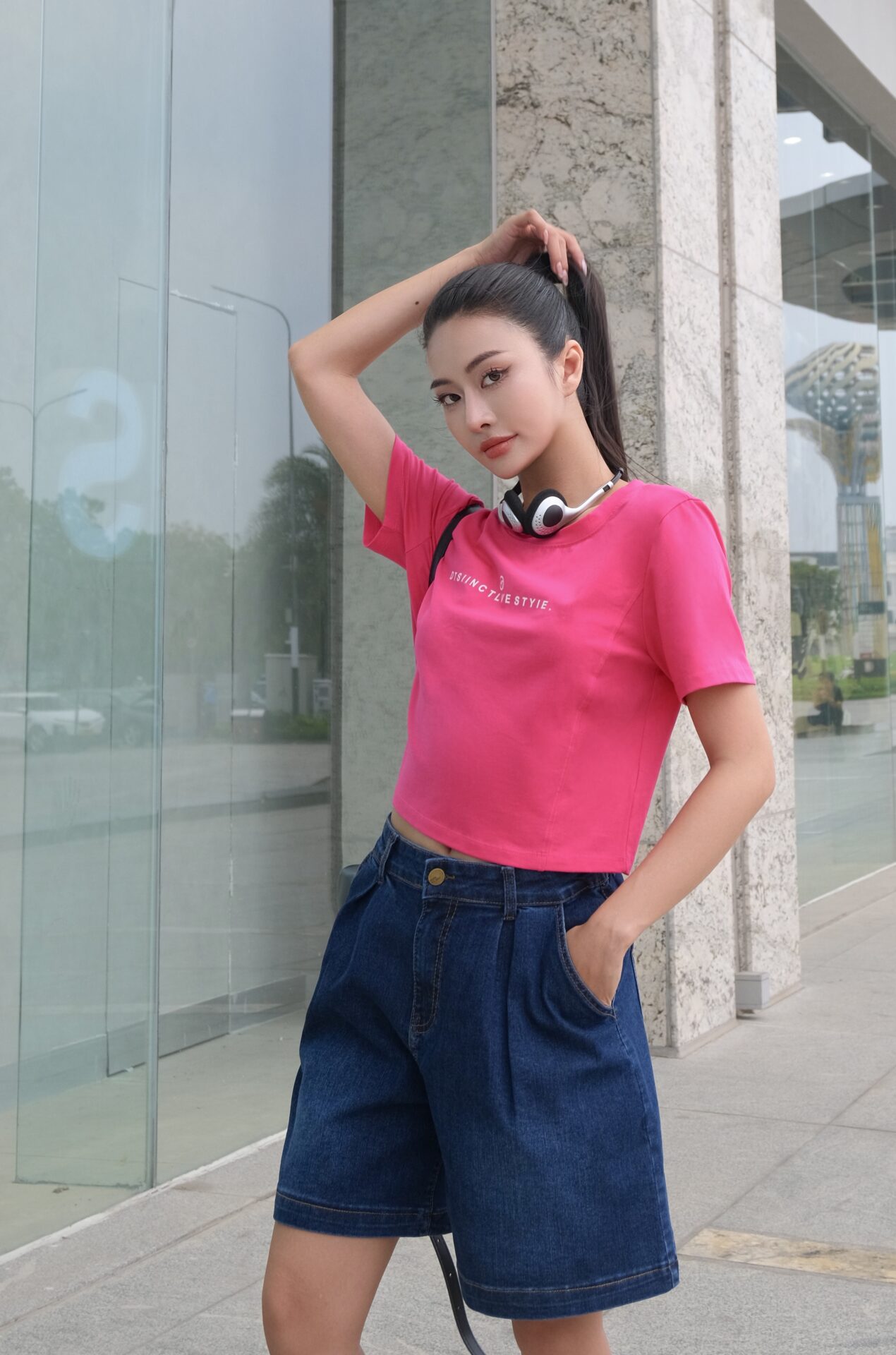 Áo Phông Nữ Cổ Tròn